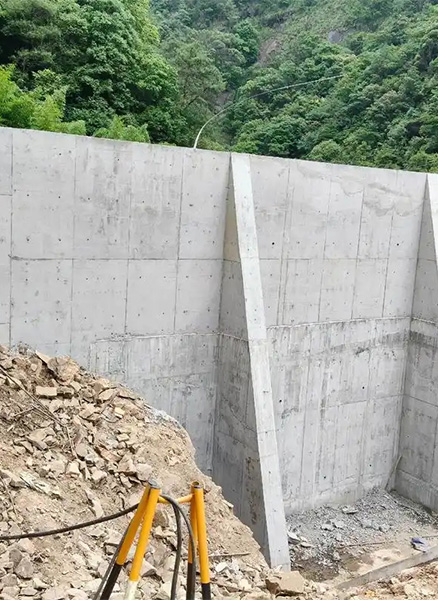 扬州邗江区重力式挡土墙